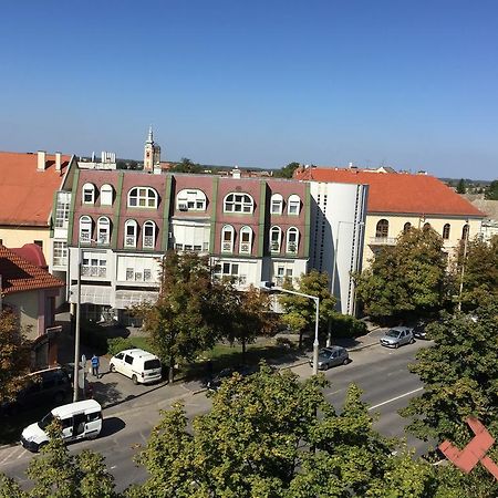 Belvarosi Deluxe Apartman Бая Экстерьер фото