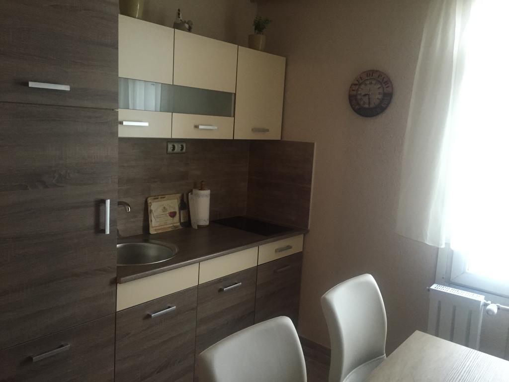 Belvarosi Deluxe Apartman Бая Экстерьер фото