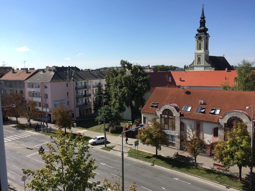 Belvarosi Deluxe Apartman Бая Экстерьер фото